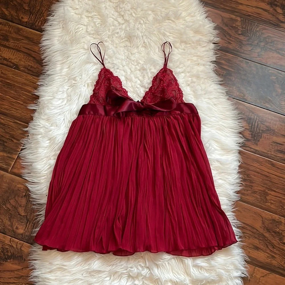 Victoria's Secret Vintage Red Bow Front Negligee Size Medium - Picture 1 of 5